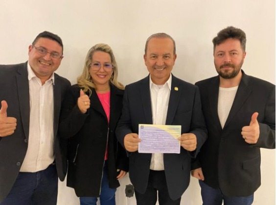 Filha E Genro De Narcizo Parisotto Se Filiam Oficialmente No Pl Di