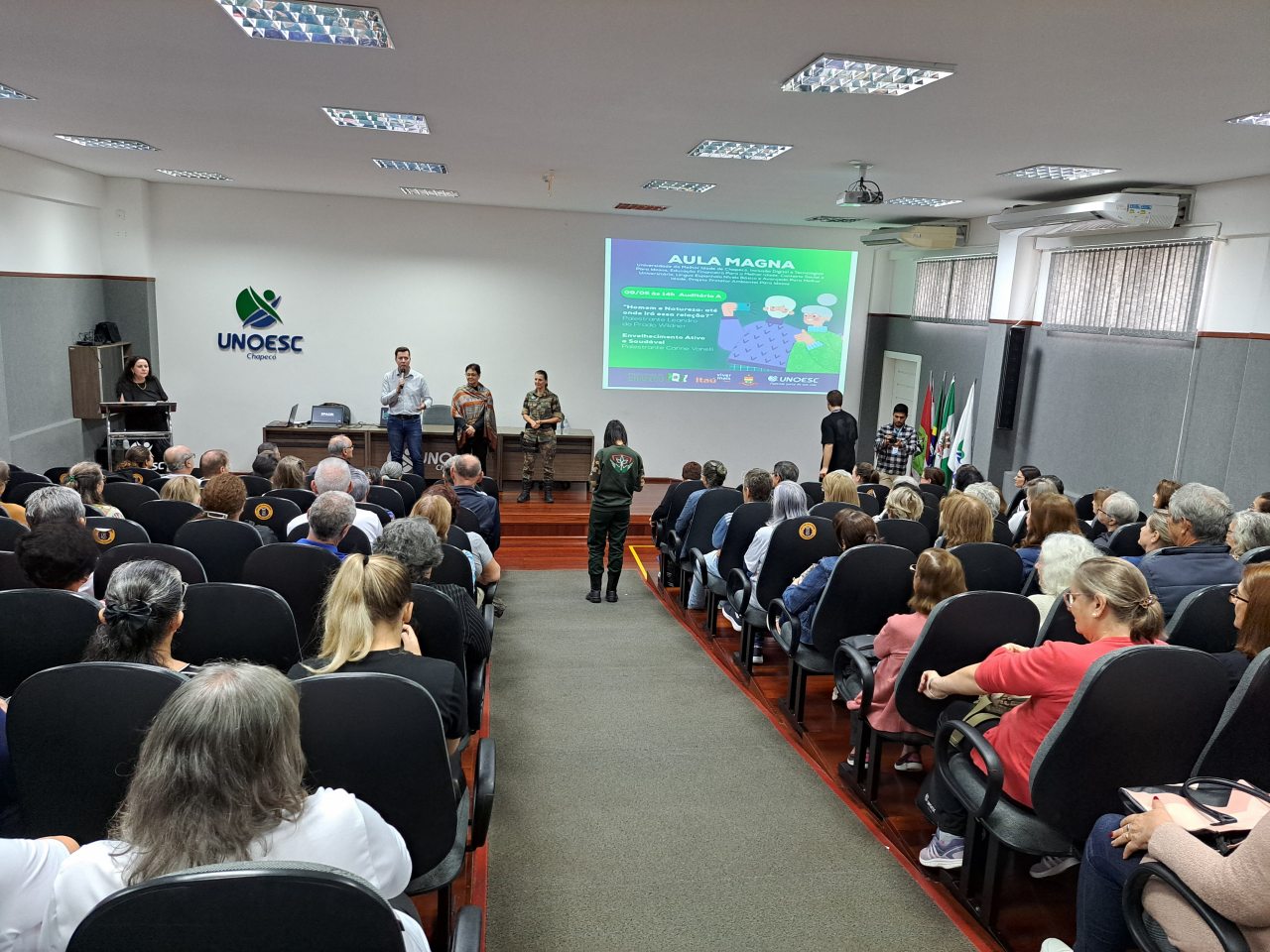 Aula Magna marca início de cursos para a Terceira Idade em Chapecó DI