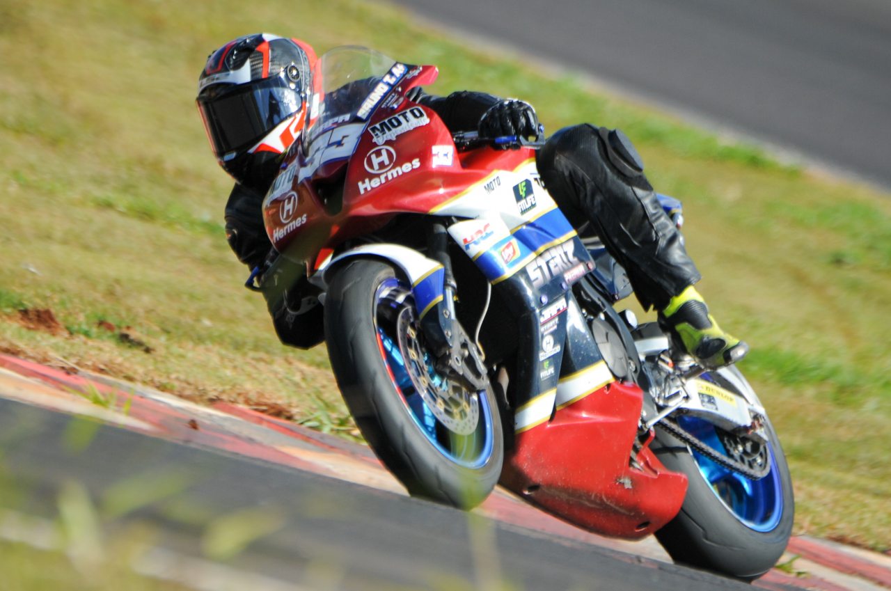 JORNAL DO AUTÓDROMO: Pilotos Aceleram forte em Santa Cruz do Sul