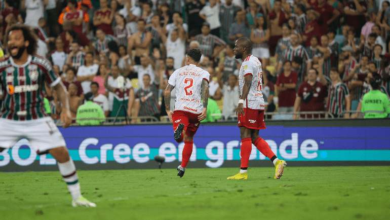 Fluminense e Internacional empatam em jogo eletrizante pela ida da  semifinal da Libertadores