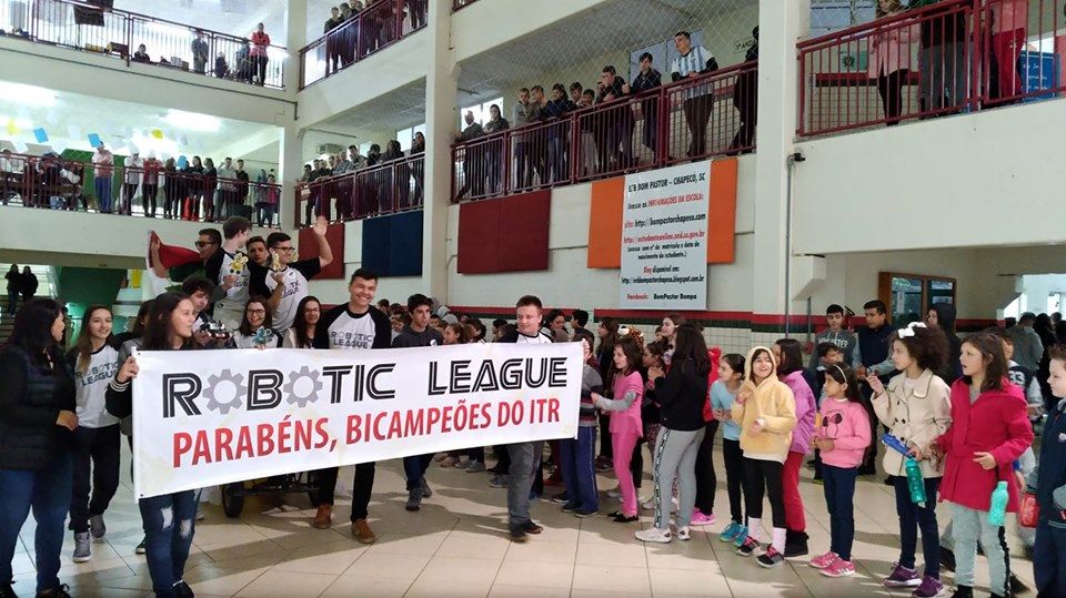 Noticenter - Estudantes de Chapecó se classificam para etapa nacional de  torneio de robótica