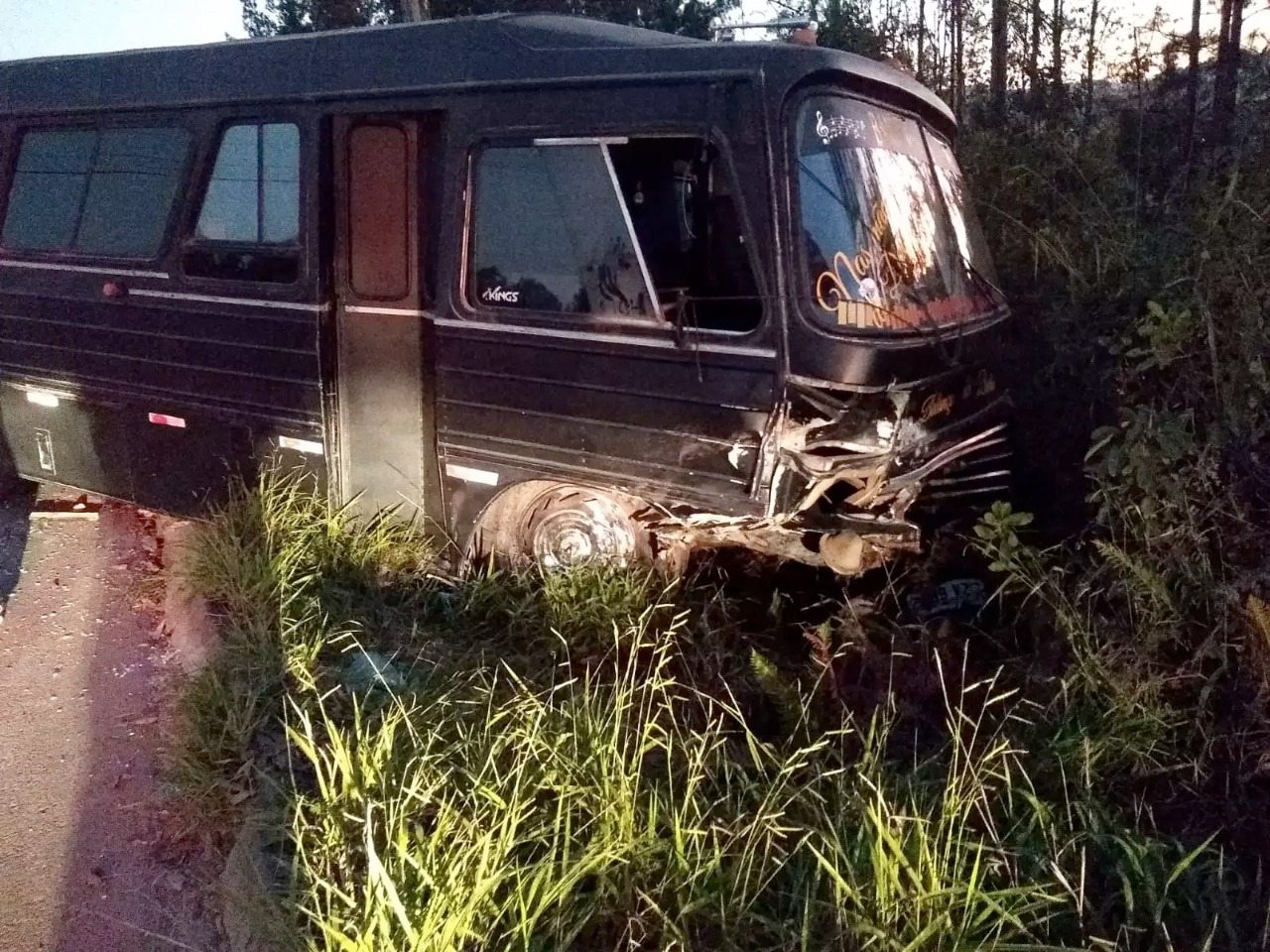 Motorista De Carro Morre Após Batida Frontal Com ônibus Em SC - DI ...